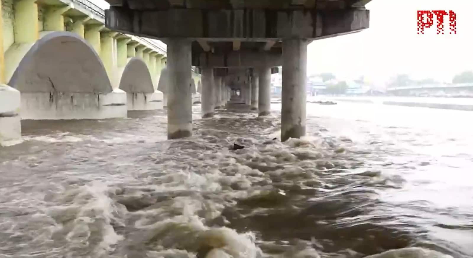 Tamil Nadu rains: Cyclone alert across coastal districts, sea turns fierce at Chennai beach