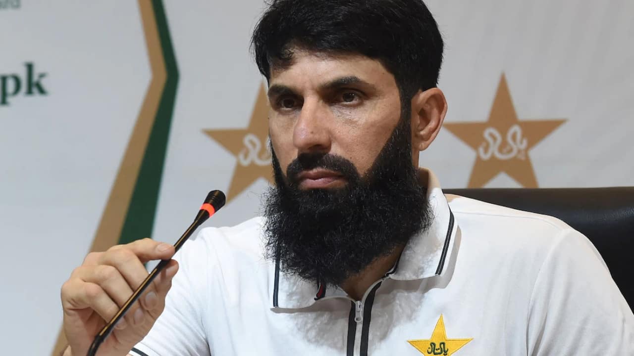 Misbah-ul-Haq resigns from Pakistan selection committee day after PCB announces major Test shake-up; Pakistan 0-2 down after Lord's defeat