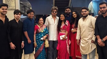 Shah Rukh Khan celebrates Diwali