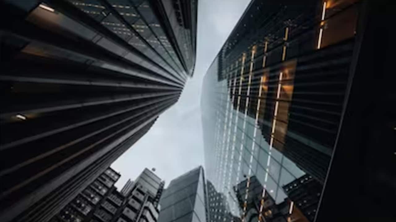 Inside Silicon Valley’s 100-hour AI workweeks Inside Silicon Valley’s 100-hour AI workweeks