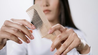How to choose the right comb for your hair type and texture