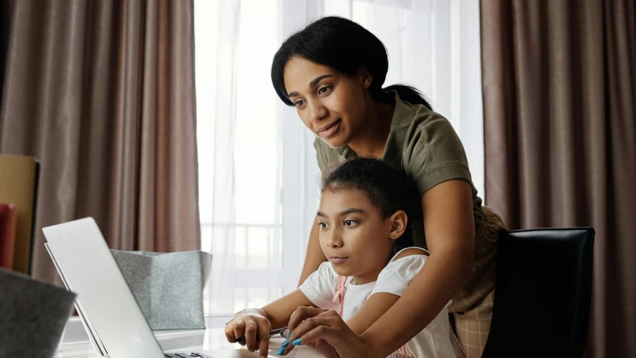 How to raise a strong, confident daughter: 8 key lessons every parent should teach How to raise a strong, confident daughter: 8 key lessons every parent should teach