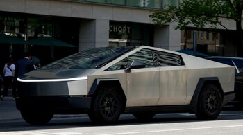 A Tesla Cybertruck