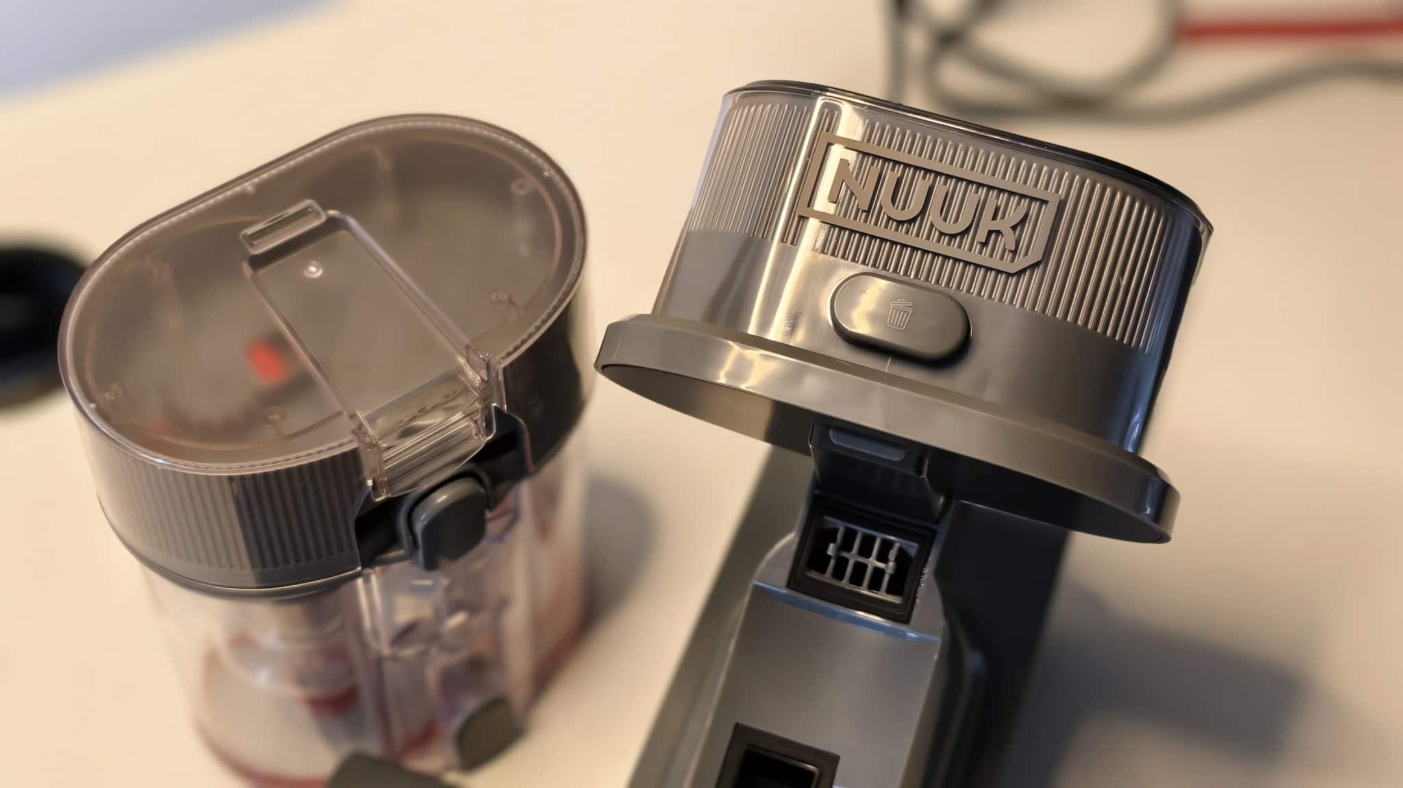 NUUK Ren Beam Mattress vacuum cleaner design