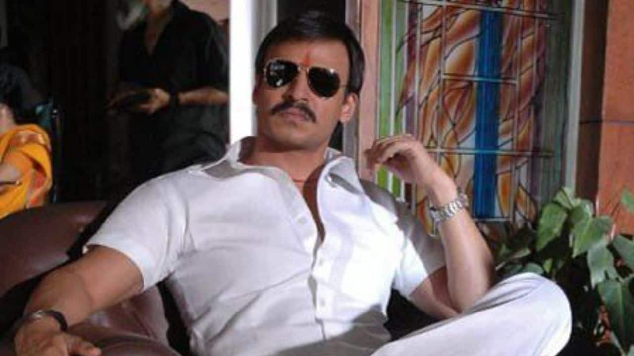 1. Company (2002) – The Intense Gangster Vivek Oberoi made a striking debut in Ram Gopal Varma’s Company, playing the role of an ambitious gangster. His portrayal of a morally complex character in the Mumbai underworld immediately set him apart from typical Bollywood heroes, earning critical acclaim for his intensity and depth.