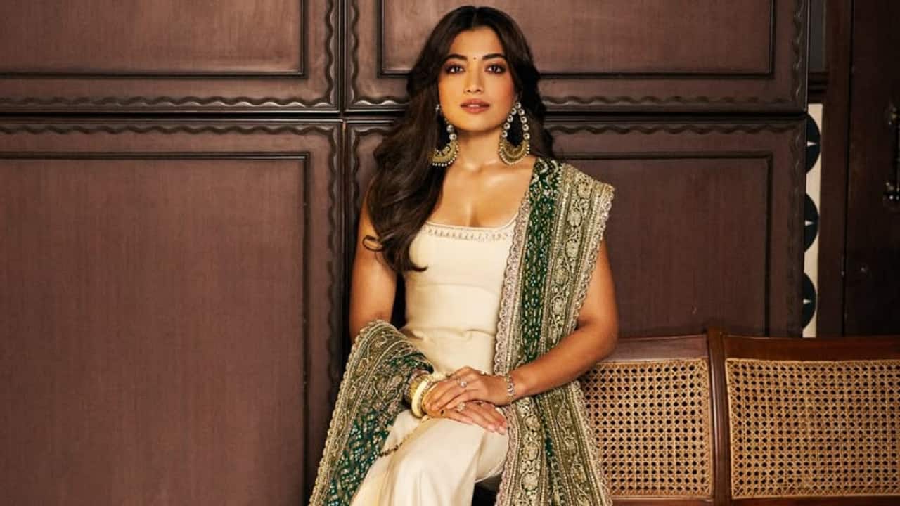 Rashmika’s ethnic looks often carry a contemporary twist—like pairing a crop blouse with a traditional drape or sporting sneakers under an anarkali. It’s playful, never gimmicky. She shows how Indian wear can evolve with the times without losing its cultural pulse.