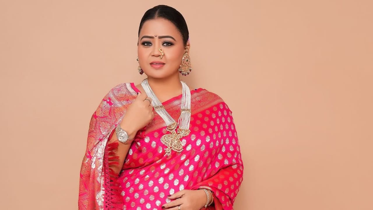 Laughter Chefs 3 shoot begins, Bharti Singh exudes her pregnancy glow as she dances to dhol beats Laughter Chefs 3 shoot begins, Bharti Singh exudes her pregnancy glow as she dances to dhol beats