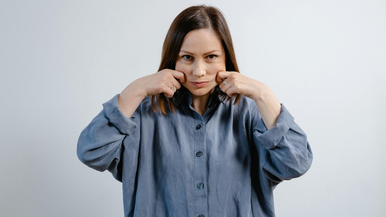 Reduce face fat naturally with these easy tips; no crash diets or contour creams needed Reduce face fat naturally with these easy tips; no crash diets or contour creams needed