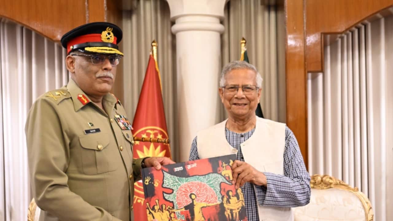 Bangladesh head Yunus' controversial gift to Pakistani general raises eyebrows in India