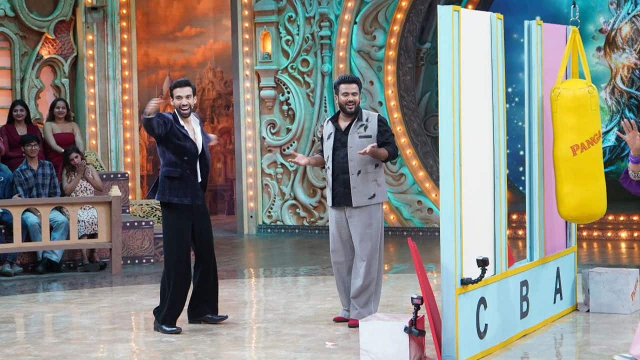 Car challenge The madness kicked off with a high-octane outdoor car challenge featuring Rubina Dilaik, Geeta Phogat, and Avika Gor, who were all set to prove their coordination skills. 