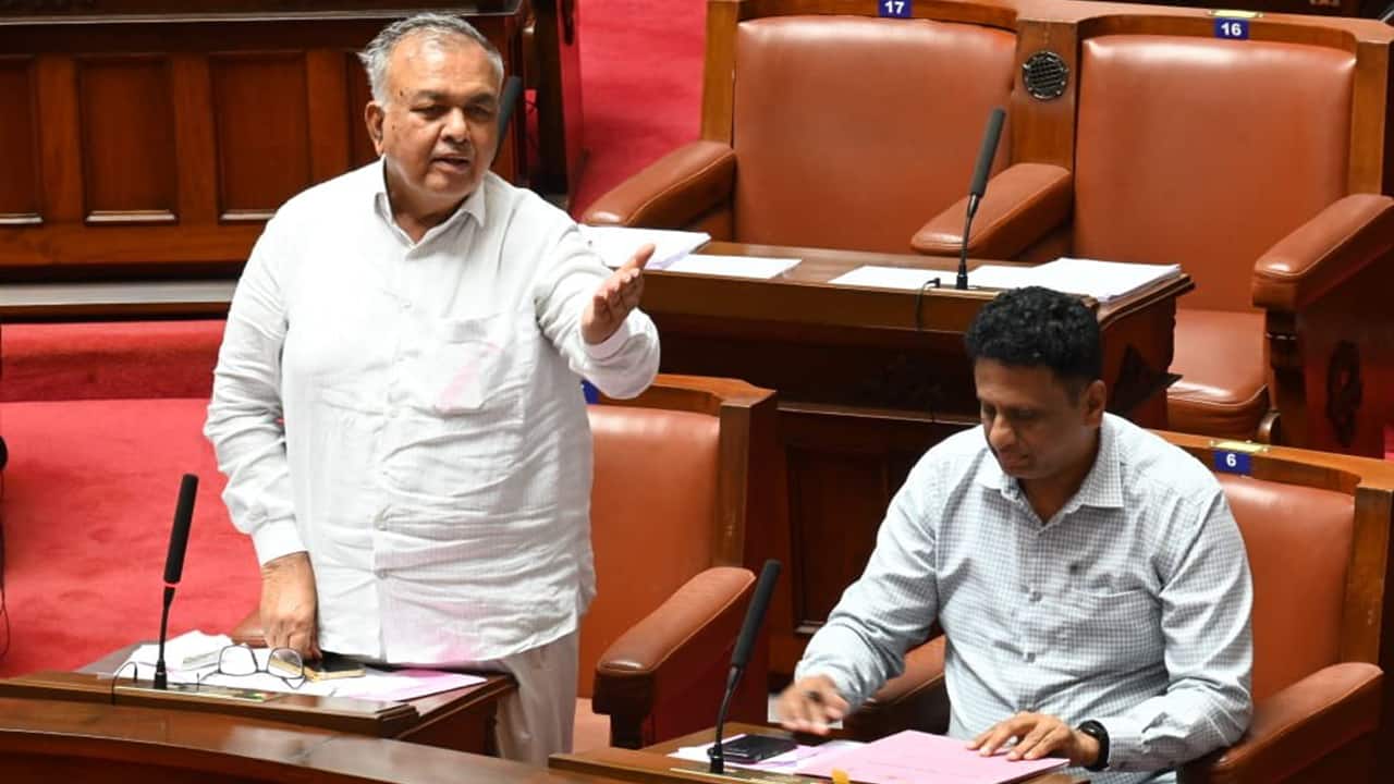 Karnataka transport minister writes to Centre, raises alarm over poor performance of e-buses under lease model