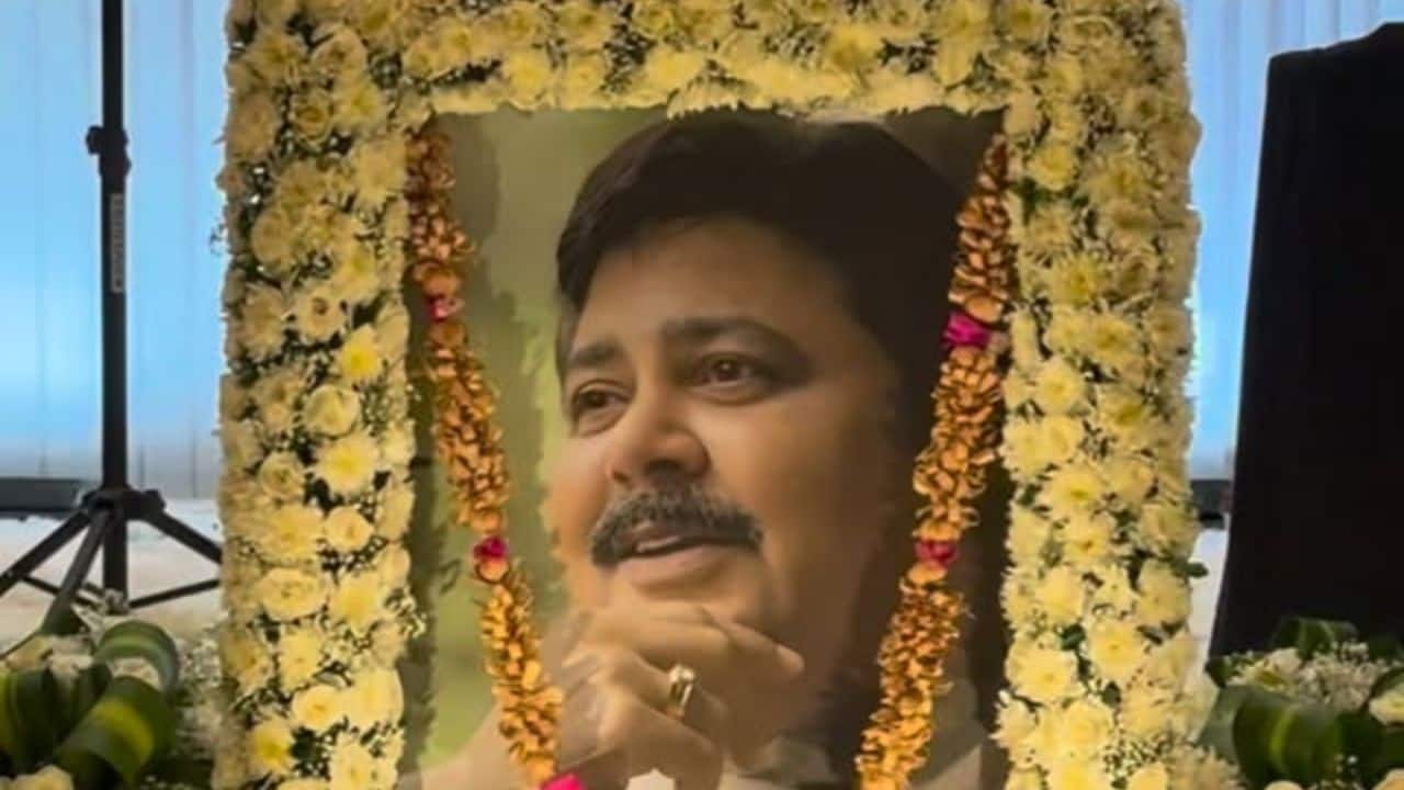 Rupali Ganguly, Sumeet Raghavan, and other cast members gather to pay their last tributes to Sarabhai vs Sarabhai co-star Satish Shah