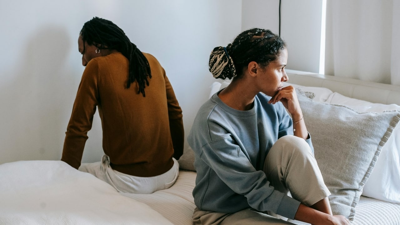 9 signs you’re in a one-sided relationship and how to fix it