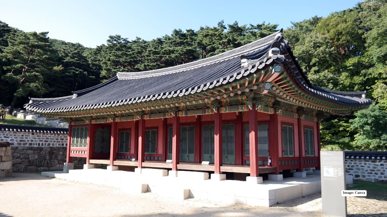 Namhansanseong, Gyeonggi-do, South Korea (Image: Canva)