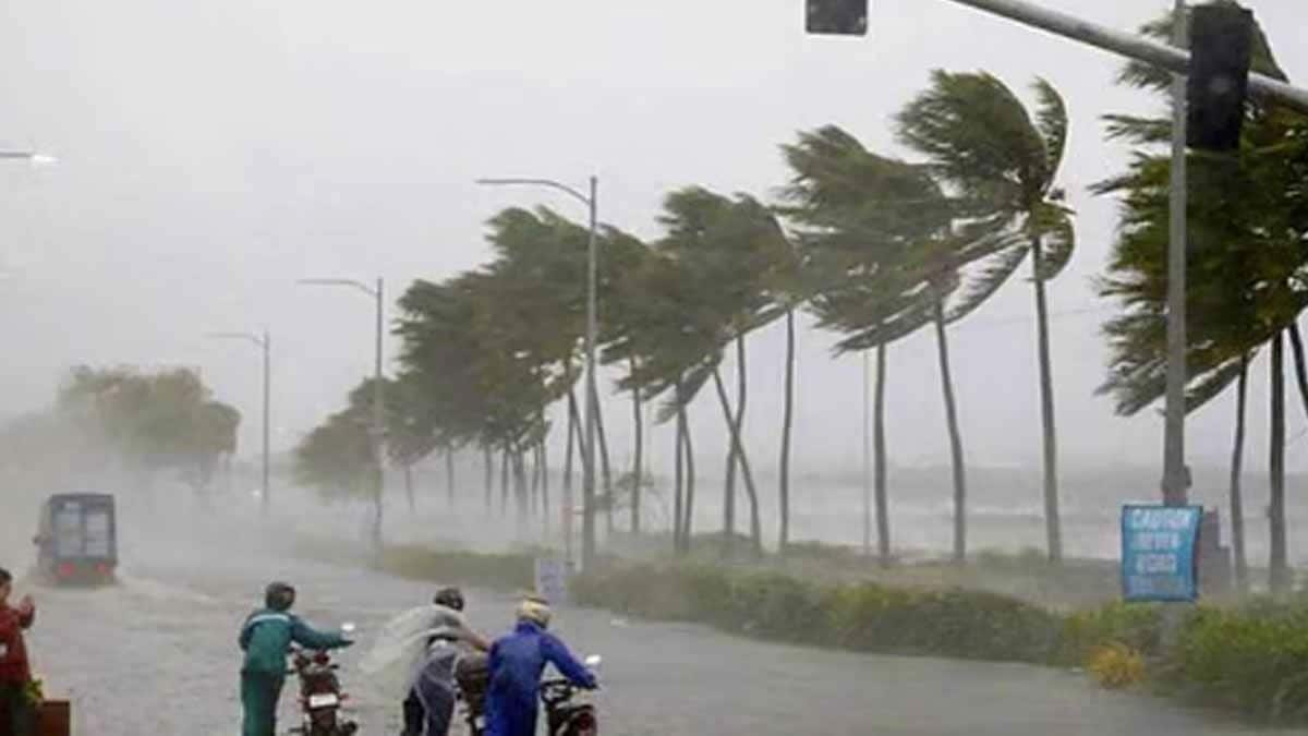 Cyclone Montha to drench West Bengal till Oct 31, IMD warns of heavy rain and thunderstorms Cyclone Montha to drench West Bengal till Oct 31, IMD warns of heavy rain and thunderstorms