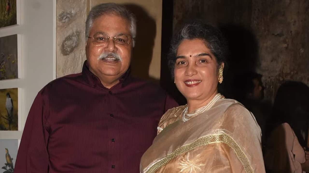 Did you know Satish Shah turned down outdoor shoots as he couldn’t stay away from wife Madhu for too long?