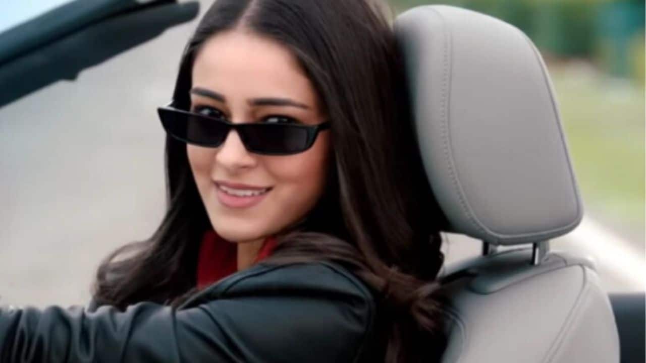 The Big Debut – Student of the Year 2 (2019) When Ananya first appeared on the big screen in Student of the Year 2, her youthful enthusiasm won over hearts right away. She was presented in the movie as a new character with a lot of promise. With her win of the Filmfare Award for Best Female Debut, a promising future began.