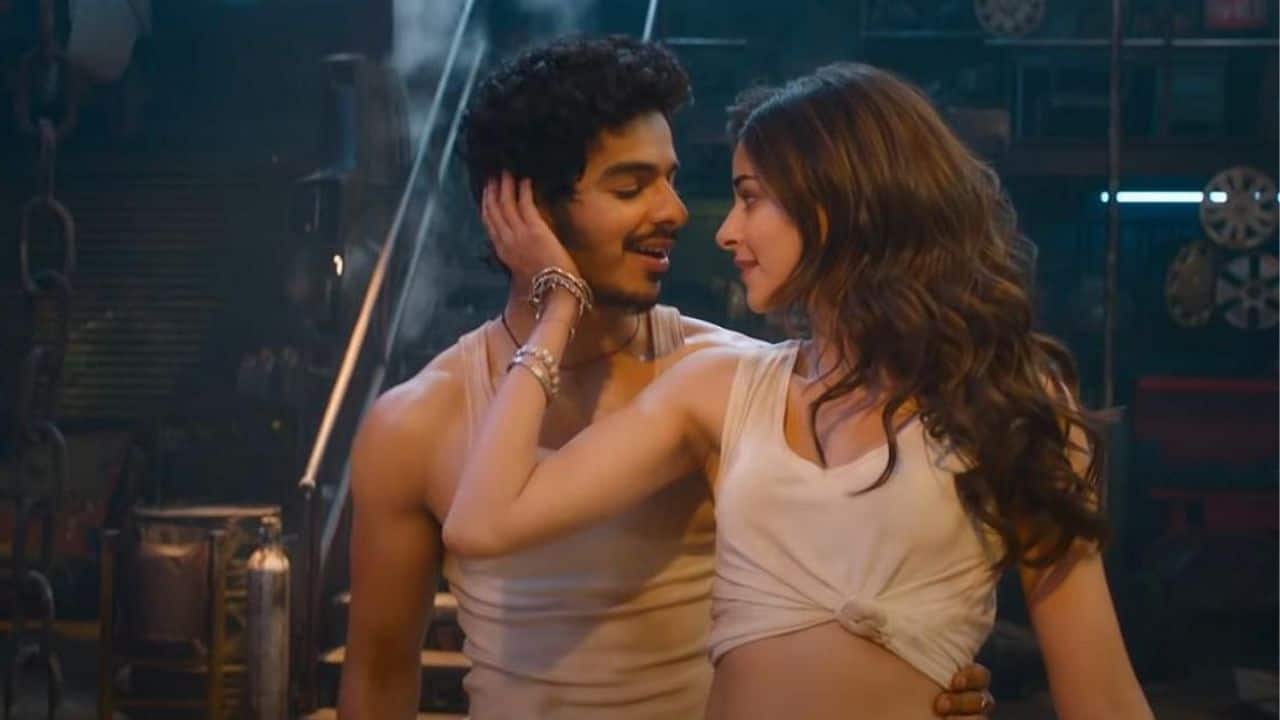 Taking Risks with Khaali Peeli Ananya took on a more challenging and bold role in Khaali Peeli, pushing herself beyond her comfort zone. This action-packed show was made even more exciting by her chemistry with Ishaan Khatter. She received recognition for making audacious decisions early in her career, despite receiving mixed reviews.