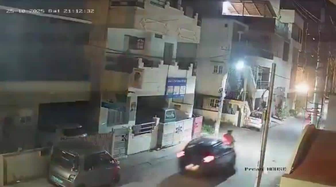 Caught on cam: Bengaluru couple kills delivery agent in road rage, returns later to erase evidence Caught on cam: Bengaluru couple kills delivery agent in road rage, returns later to erase evidence