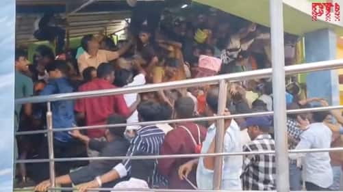 Andhra Pradesh Police bar entry at Kasibugga temple after 9 deaths