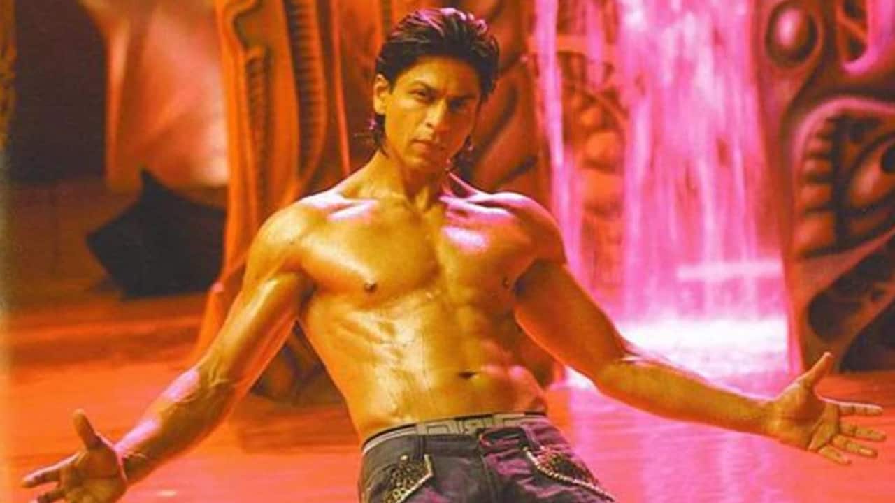 Shah Rukh Khan’s fans sing Dard-e-Disco in theatres; internet calls it ‘therapeutic’ - watch viral video