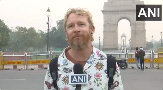 Foreign tourist visiting Delhi says pollution so severe, ‘could barely see sun’