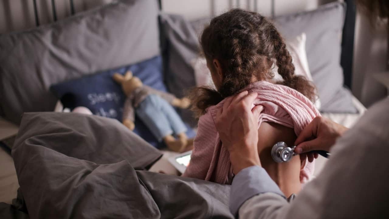 Best Ayurveda home remedies every parent can use to keep their child disease-free