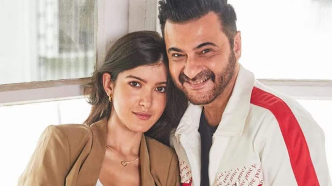 Shanaya Kapoor talks about lessons from Sanjay Kapoor: He always has a bright smile no matter what's happening in his career