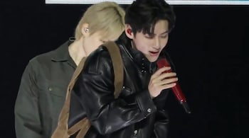 BTS V forgets lyrics of his song