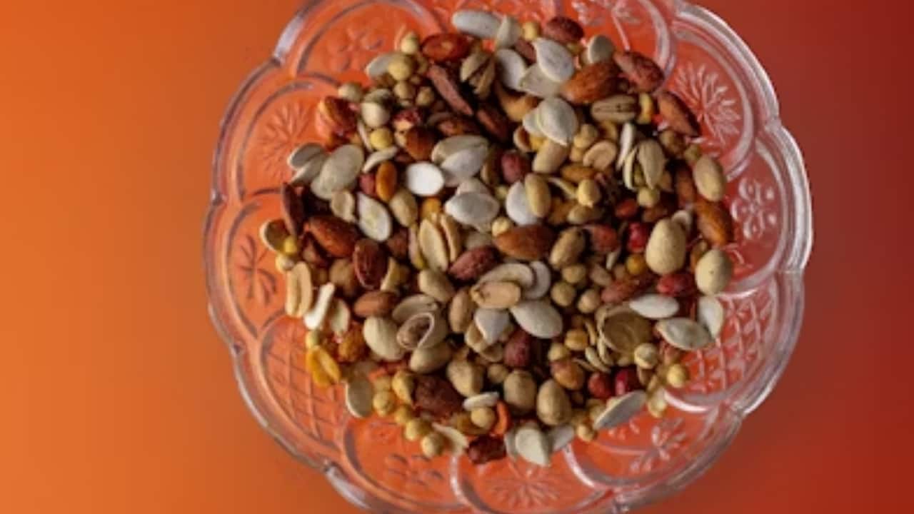 Irregular period cycle? Acne breakouts? Mood swings? Try seed cycling to restore hormonal balance