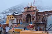 Video: Badrinath Temple wrapped in blanket of snow