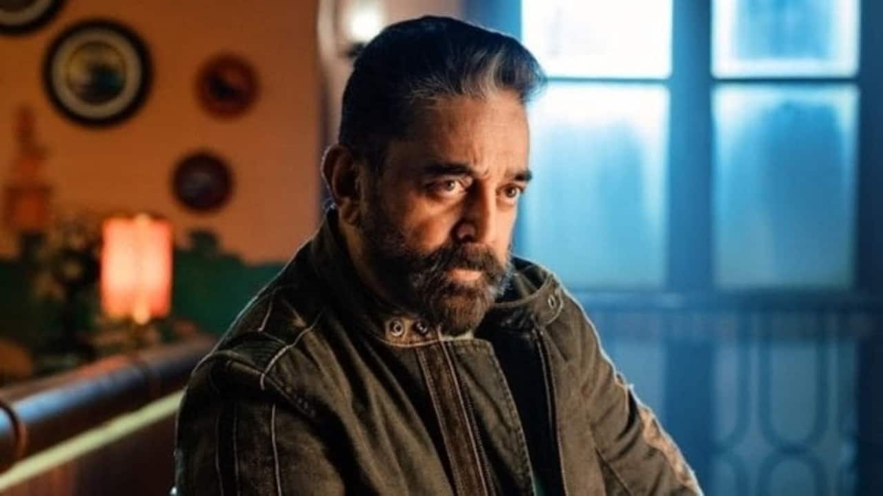 Vikram (2022) Kamal Haasan plays the lead in Lokesh Kanagaraj's 2022 film Vikram, which centers on Amar, a black-ops officer looking into a string of killings connected to Sandhanam's drug ring. As the story progresses, Amar learns that the presumed dead Karnan is actually Vikram, a former agent who wants to destroy the drug network and get justice for the death of his son. Suriya makes a powerful cameo appearance in the action thriller, which also stars Vijay Sethupathi and Fahadh Faasil in key roles. 