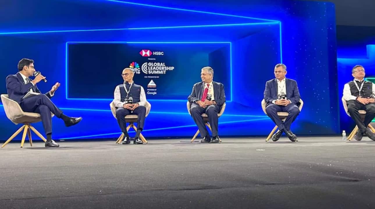 Top market experts at CNBC TV-18 Global Leadership Summit see opportunities in financials, banks, construction segments