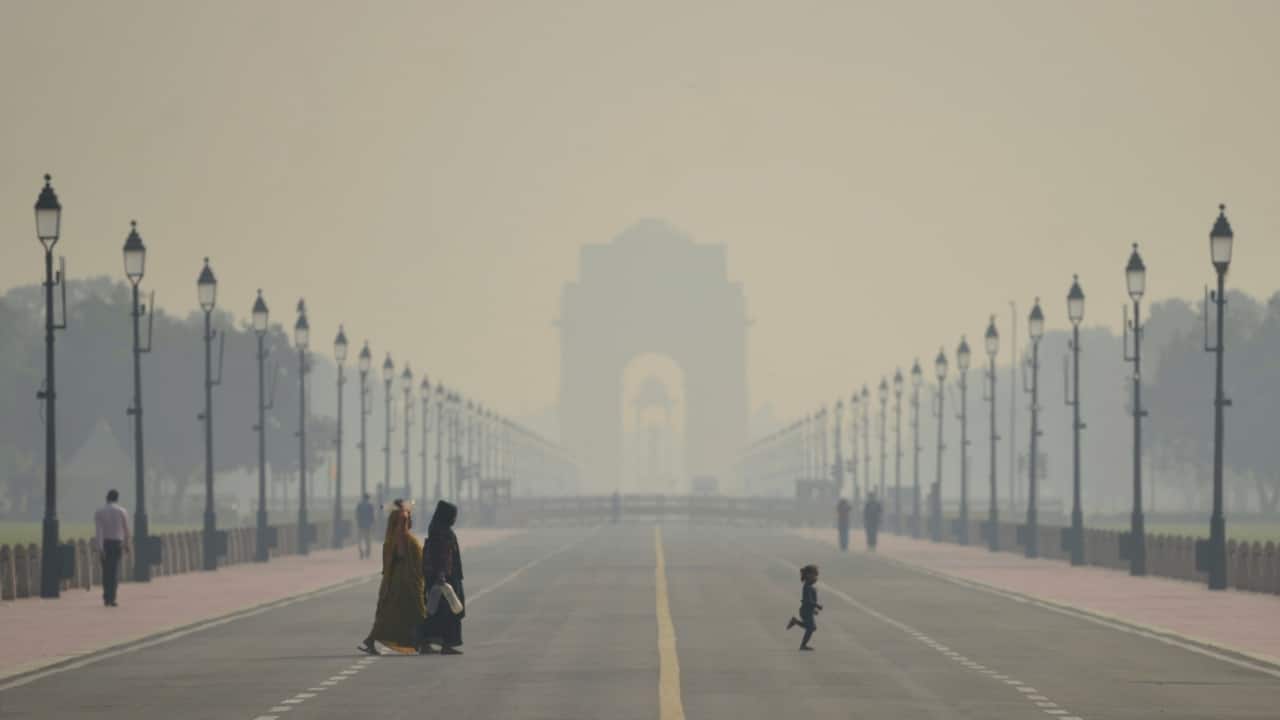 AQI data: Where do your Apple, Samsung, OnePlus and other phones get it from?