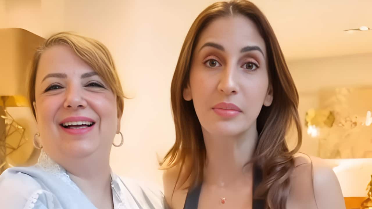 Zarine Khan's daughter Farah Khan Ali pays emotional tribute to mom: "Born a Parsi, Married as a Muslim and cremated according to Hindu rites" Zarine Khan's daughter Farah Khan Ali pays emotional tribute to mom: "Born a Parsi, Married as a Muslim and cremated according to Hindu rites"