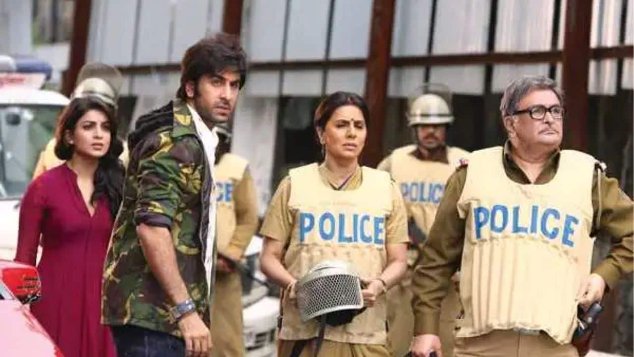 Rishi Kapoor and Ranbir Kapoor – Besharam (2013) Besharam featured Neetu Kapoor in addition to Ranbir and Rishi. The family gathers for a light-hearted drama-comedy. Fans enjoyed seeing the Kapoors share the screen. The chemistry between Ranbir Kapoor and Rishi Kapoor was effortless and organic, demonstrating the familial charm. Rishi Kapoor and Ranbir Kapoor – Besharam (2013) Besharam featured Neetu Kapoor in addition to Ranbir and Rishi. The family gathers for a light-hearted drama-comedy. Fans enjoyed seeing the Kapoors share the screen. The chemistry between Ranbir Kapoor and Rishi Kapoor was effortless and organic, demonstrating the familial charm.