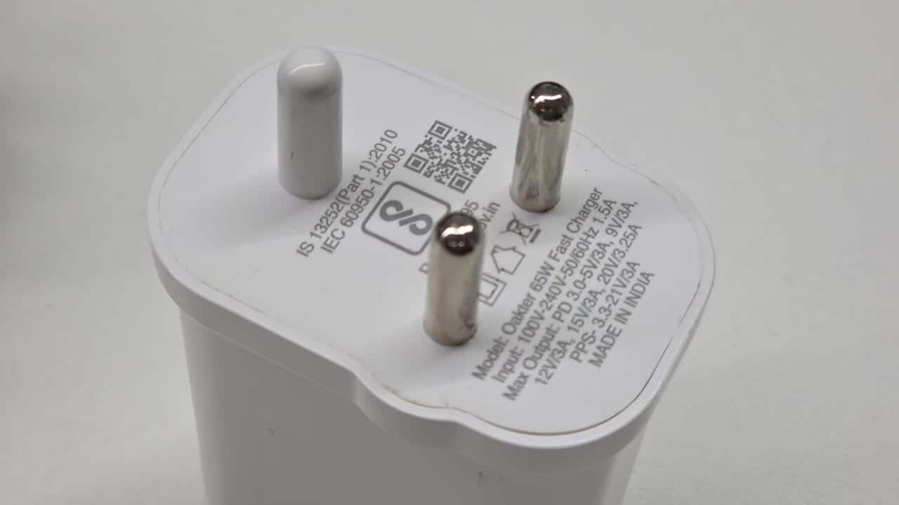 Safety and certification<br />Oakter has equipped this charger with multiple protection layers, including safeguards against overvoltage, short circuits, and overheating. The product is BIS-certified, meeting India’s safety and reliability standards. This makes it a dependable choice for long-term use, especially for users who frequently charge sensitive electronics like tablets and wearables.