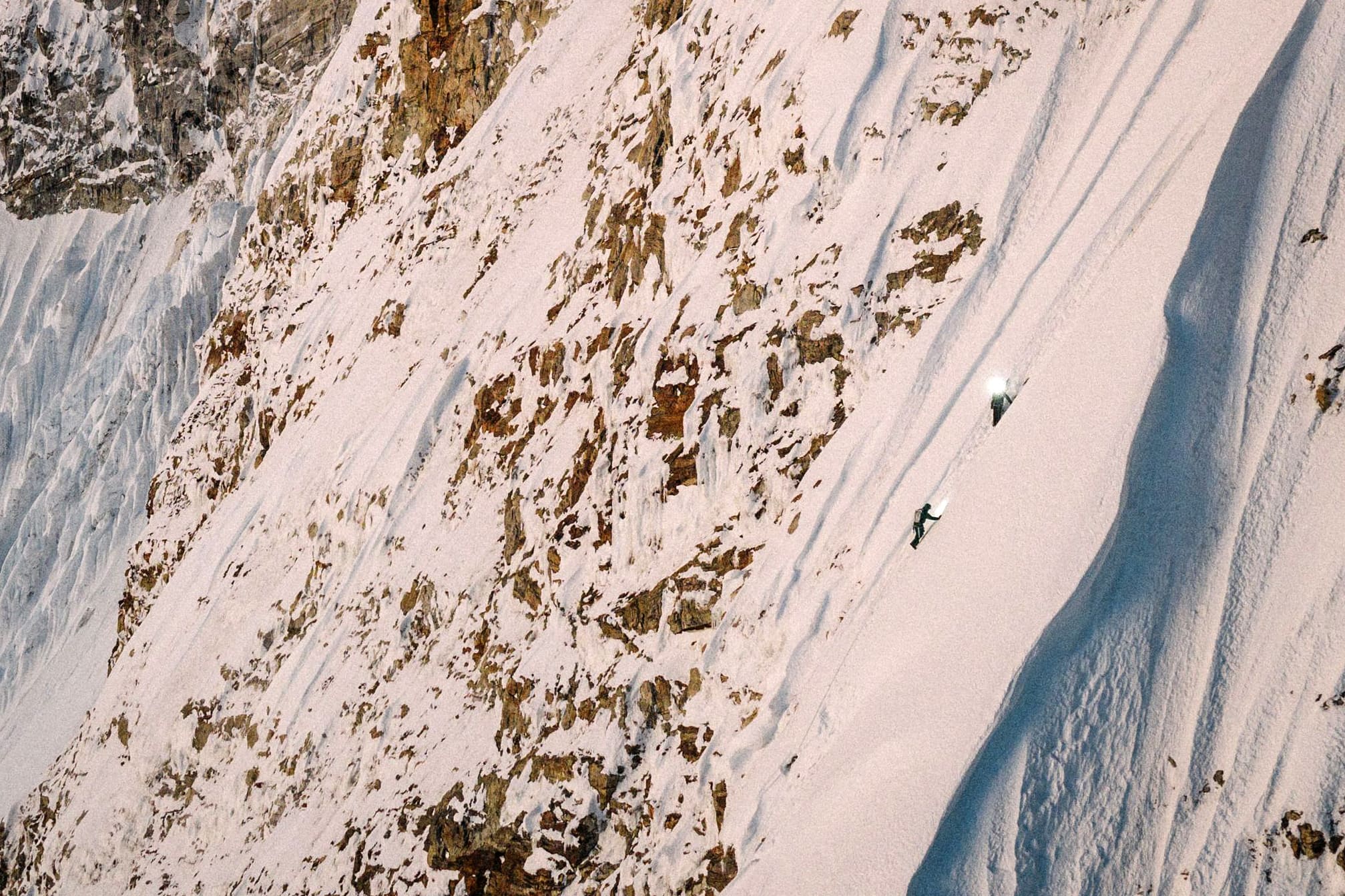 Bodies of missing Indian father-daughter tourists found buried in snow in Nepal’s Manang district