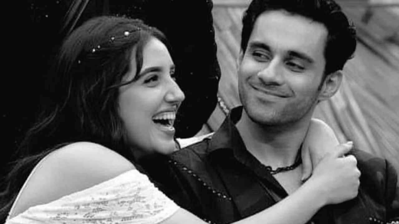 Abhishek Bajaj and Ashnoor Kaur’s old video from a concert goes viral; fan war begins against Gaurav Khanna