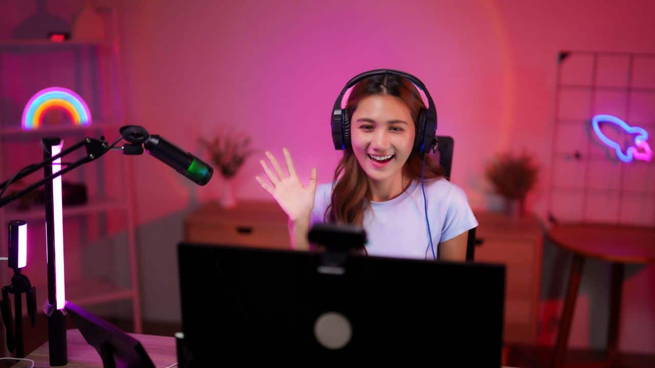 Content Creator and Editor  ChatGPT aids writers and editors by generating drafts, rewriting content, and suggesting headlines. It speeds up content production for blogs, marketing campaigns, and social media posts while maintaining high-quality output. Editors use it to rephrase sentences, improve clarity, and optimise text for engagement, saving time and boosting creativity.  (image source: Canva)