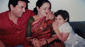 Dharmendra with wife Hema Malini and daughter Esha