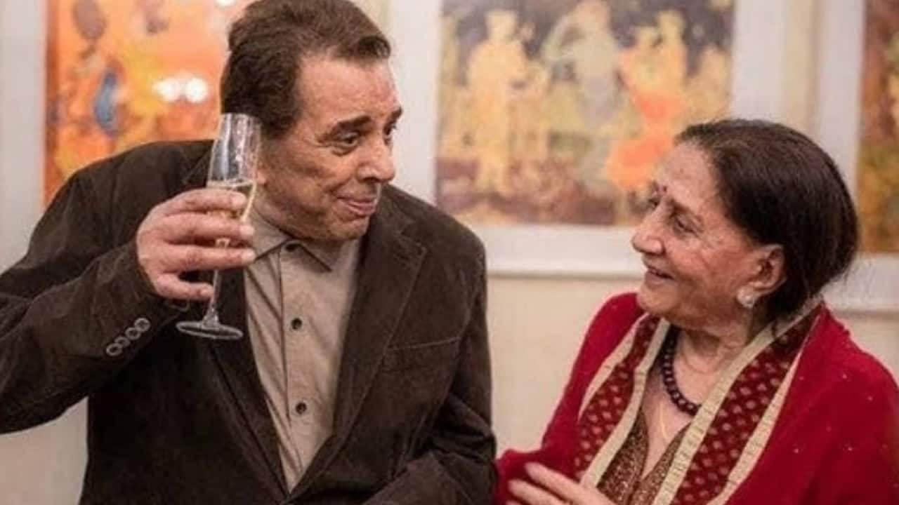 Do you know Dharmendra has 100 acre farmhouse where he is living with first wife Prakash Kaur