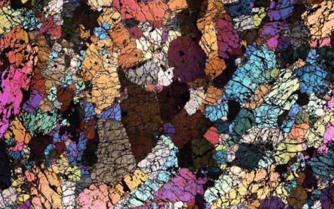 Scientists reveal how mantle currents feed volcanic islands remotely