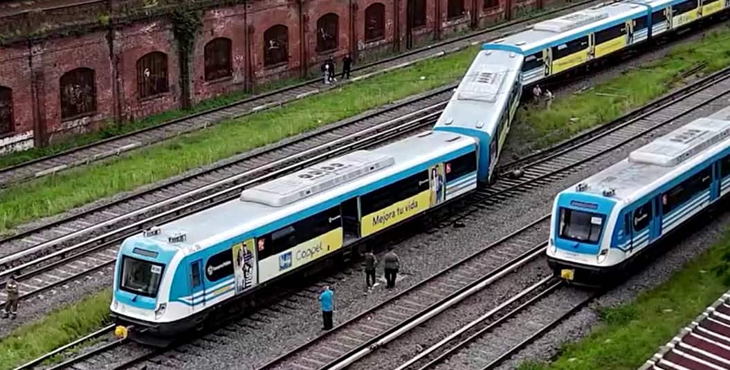 Train derails in Buenos Aires, emergency teams rush to rescue injured