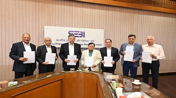 The High Level Committee (HLC) on Conflict of Interest, Disclosures and related matters in respect of Members and Officials of SEBI submitted its report to the SEBI Chairman on November 10.