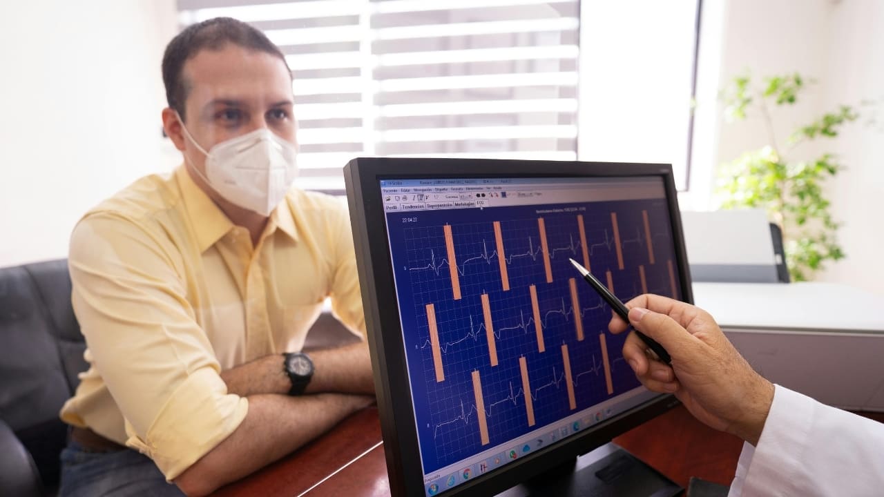 14 simple tips from a cardiologist to avoid catching a cold this winter