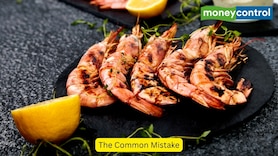 Do you cook prawns without removing the black vein? Here’s why you shouldn’t