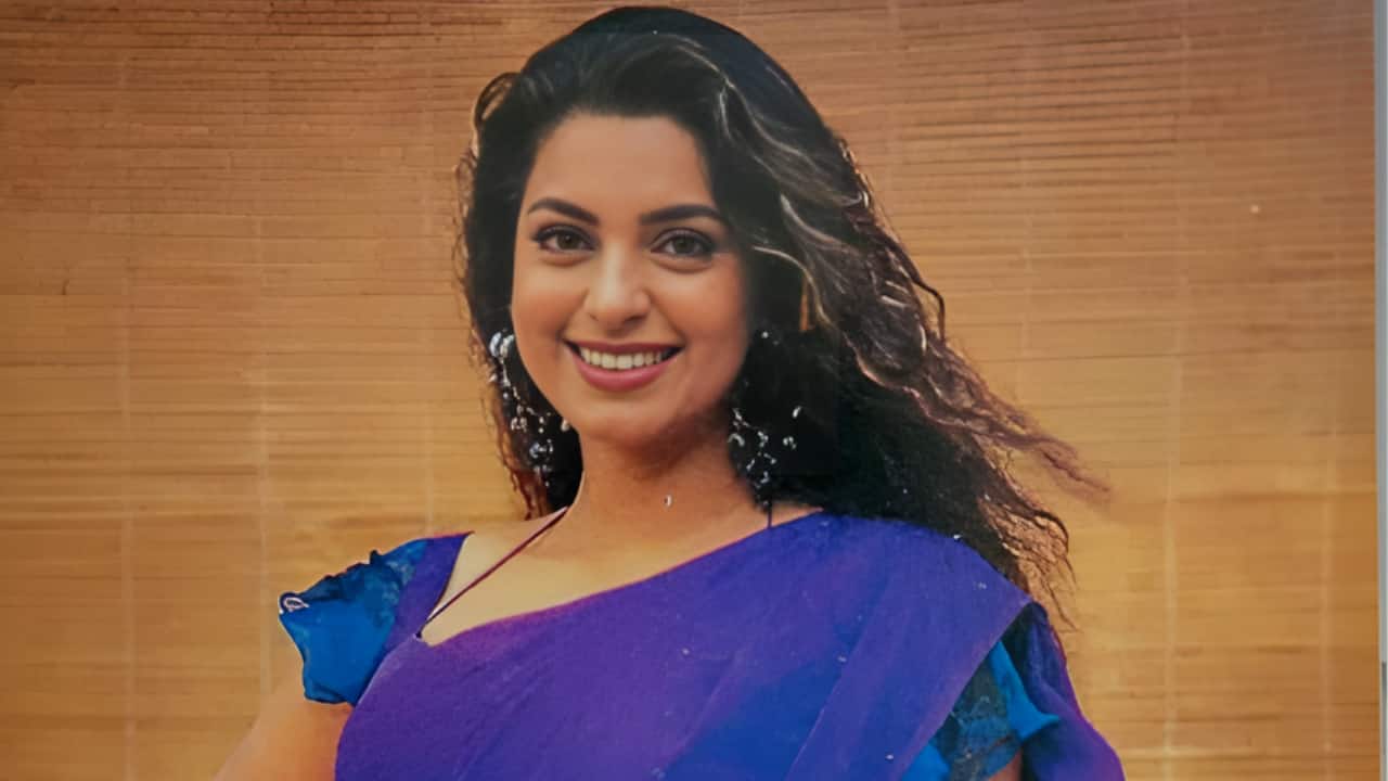Traditional elegance Juhi has long been the epitome of elegance in traditional attire, effortlessly combining delicate textiles, muted colours, and sparse accessories. Her timeless charm is reflected in her choices, which are sophisticated yet grounded in simplicity. Traditional elegance Juhi has long been the epitome of elegance in traditional attire, effortlessly combining delicate textiles, muted colours, and sparse accessories. Her timeless charm is reflected in her choices, which are sophisticated yet grounded in simplicity.
