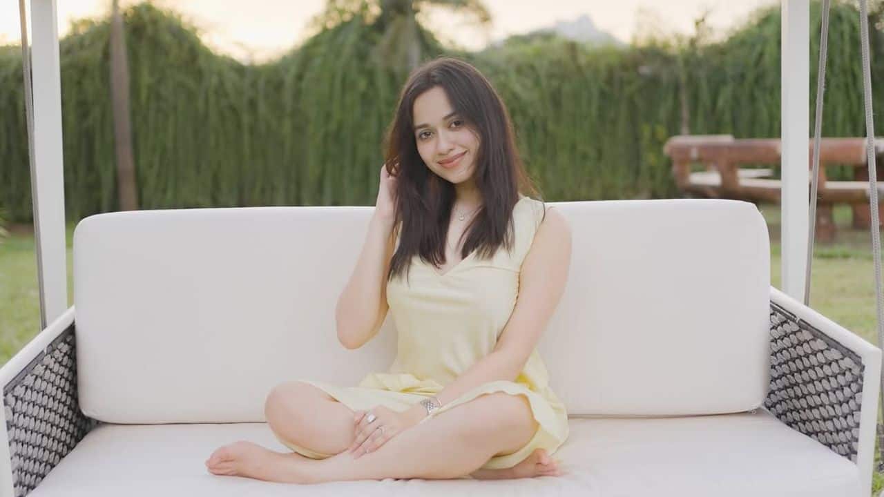 Jannat Zubair Rahmani - She gained recognition through programmes such as Phulwa and Bharat Ka Veer Putra–Maharana Pratap. She is currently a prominent actress in films and reality TV as well as a leading social media influencer.