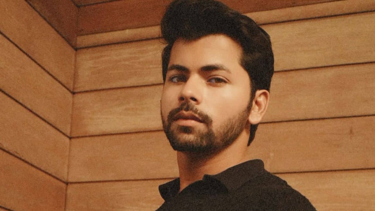 Siddharth Nigam - He rose to prominence as the young Emperor Ashoka in Chakravartin Ashoka Samrat and is currently a thriving young adult actor, recognised for his leading roles in series such as Aladdin - Naam Toh Suna Hoga.